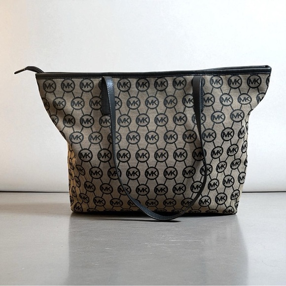 Michael Kors Monogram Black and Tan Tote - Picture 2 of 9